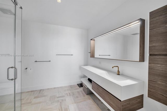 3470 E Coast Ave PH202, Miami, FL 33137