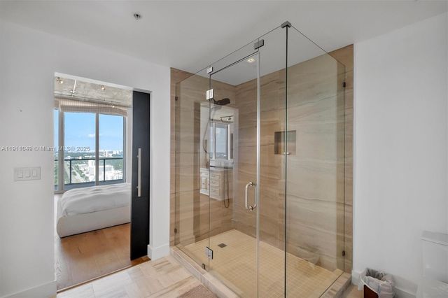 3470 E Coast Ave PH202, Miami, FL 33137