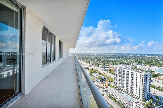3470 E Coast Ave PH202, Miami, FL 33137