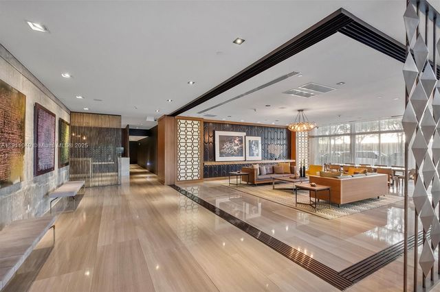 3470 E Coast Ave PH202, Miami, FL 33137