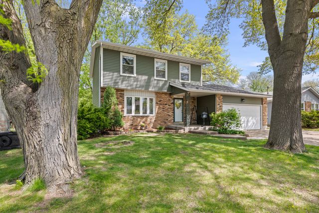 3005 N Pine Street, Davenport, IA 52804