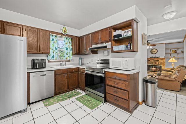 3005 N Pine Street, Davenport, IA 52804