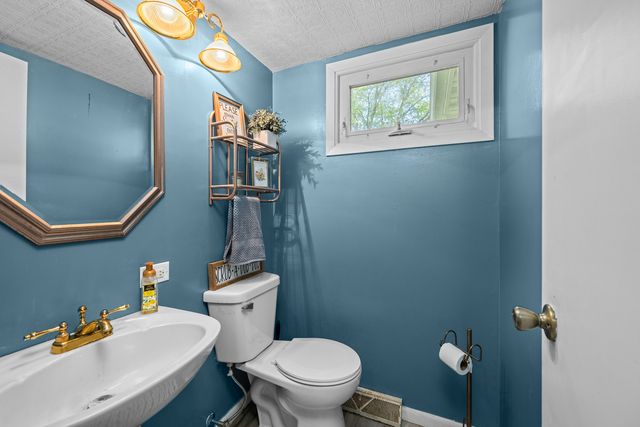 3005 N Pine Street, Davenport, IA 52804