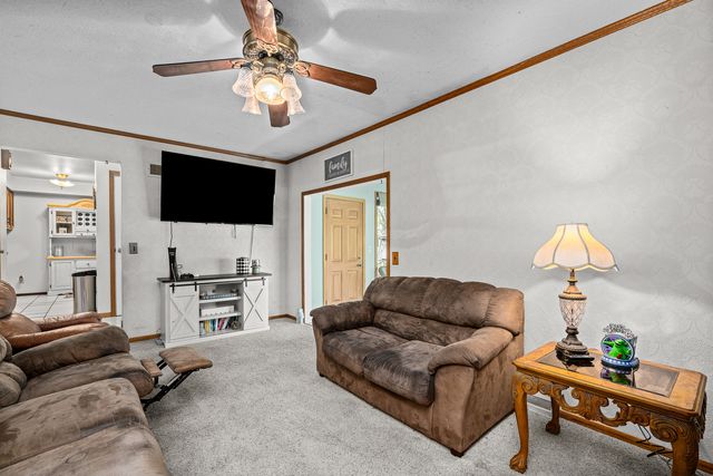 3005 N Pine Street, Davenport, IA 52804
