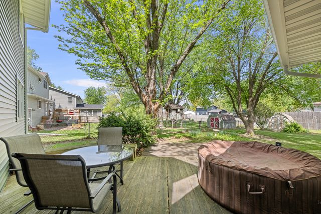 3005 N Pine Street, Davenport, IA 52804