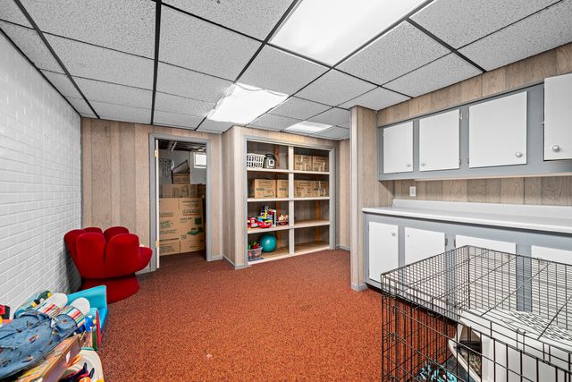3005 N Pine Street, Davenport, IA 52804