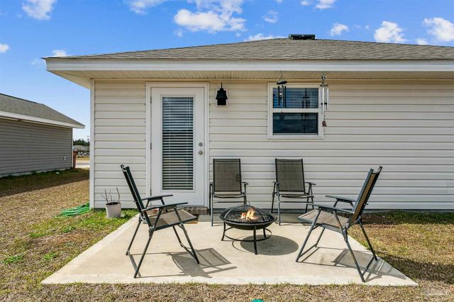 4334 Damselfly Dr, Milton, FL 32583