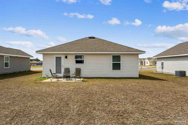 4334 Damselfly Dr, Milton, FL 32583