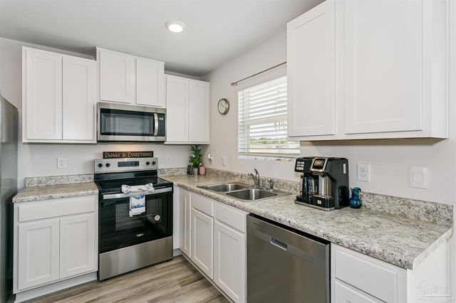 4334 Damselfly Dr, Milton, FL 32583