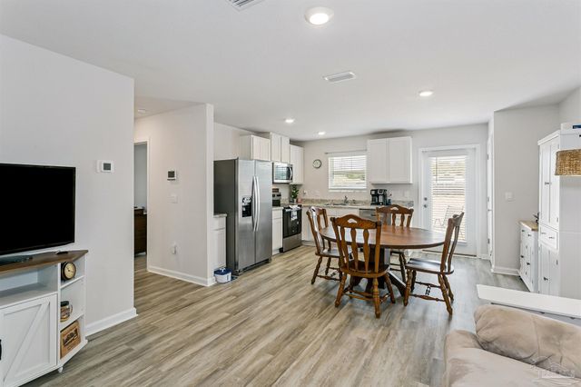 4334 Damselfly Dr, Milton, FL 32583