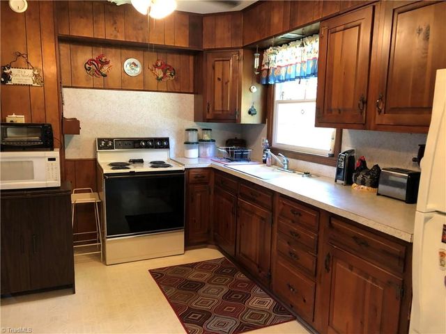 4163 Nc Highway 704, Madison, NC 27025