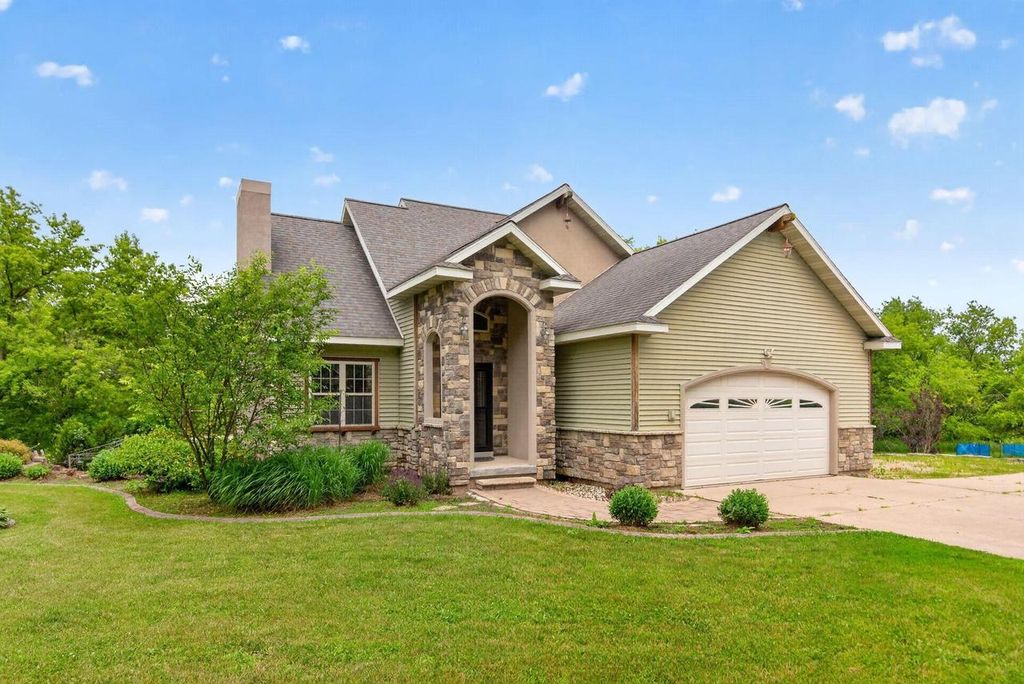 N5532 SPRING CREEK ROAD, Manawa, WI 54949