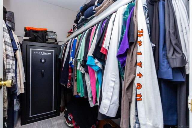 41995 King Edward Court, Clinton Township, MI 48038