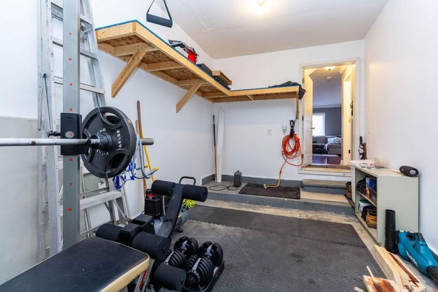 41995 King Edward Court, Clinton Township, MI 48038