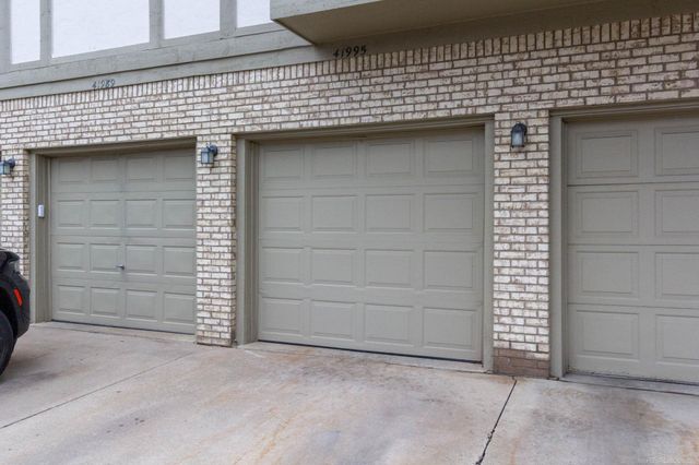 41995 King Edward Court, Clinton Township, MI 48038