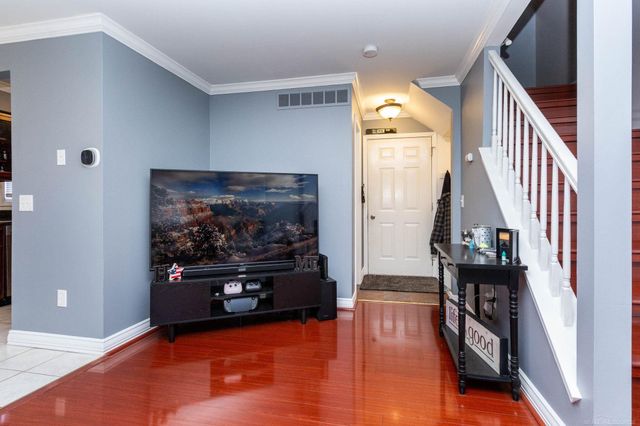 41995 King Edward Court, Clinton Township, MI 48038