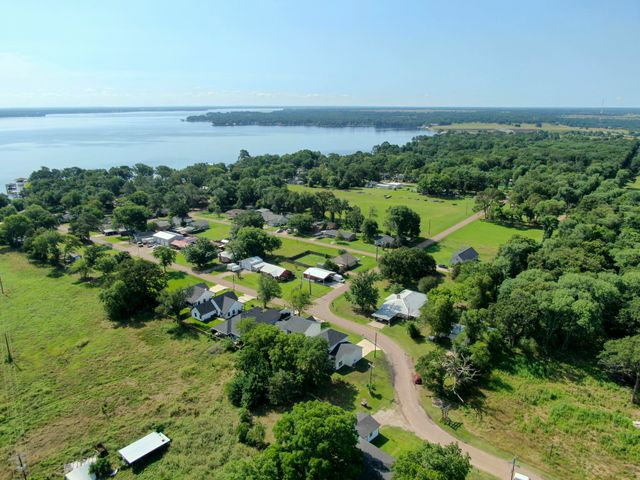 1995 Lakeview Drive, Kemp, TX 75143