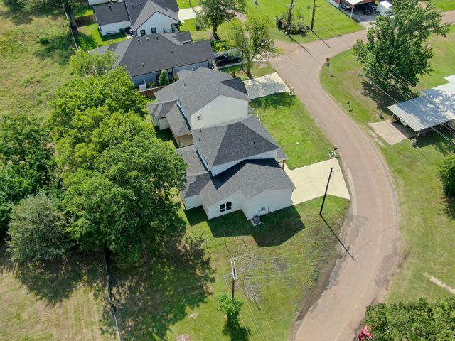 1995 Lakeview Drive, Kemp, TX 75143