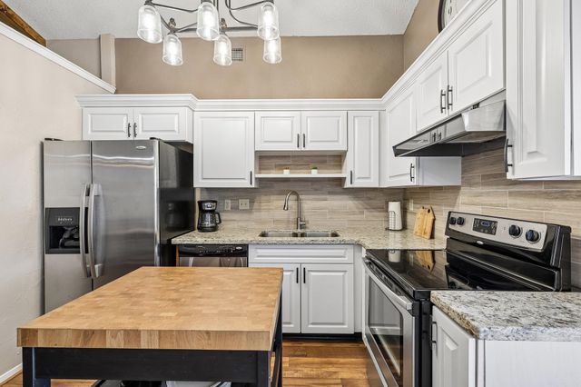 1015 Yager LN 184, Austin, TX 78753