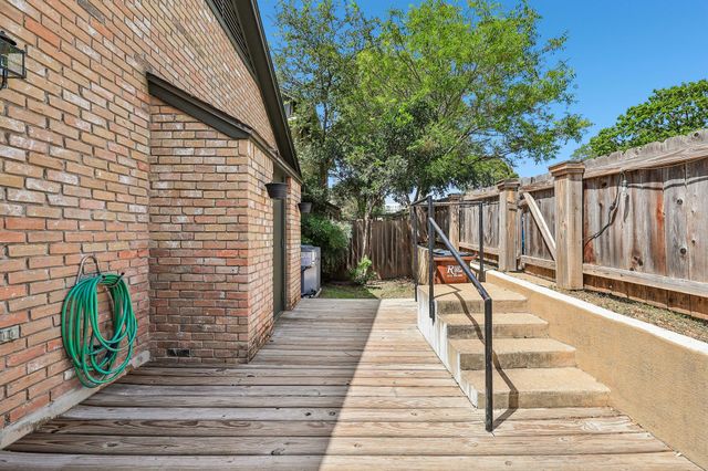 1015 Yager LN 184, Austin, TX 78753