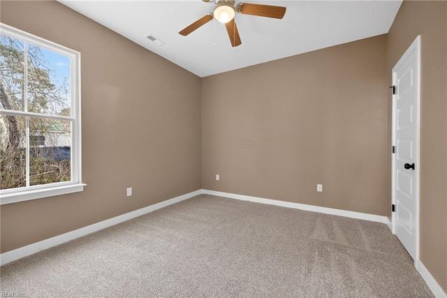 10176 Bank ST, Windsor, VA 23487