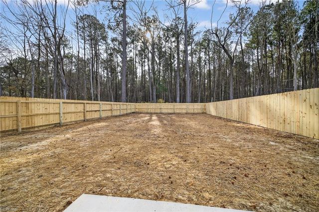 10176 Bank ST, Windsor, VA 23487