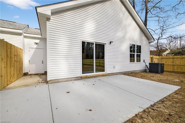 10176 Bank ST, Windsor, VA 23487