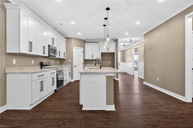 10176 Bank ST, Windsor, VA 23487