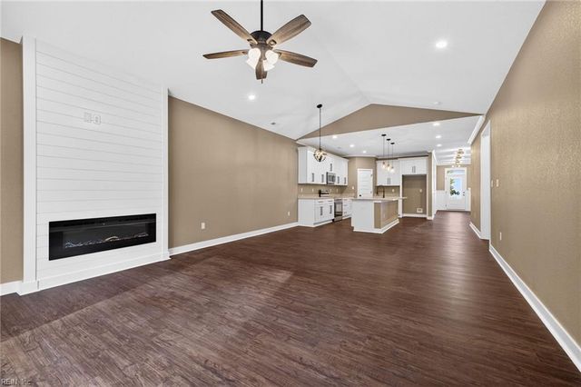 10176 Bank ST, Windsor, VA 23487