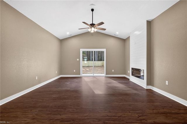 10176 Bank ST, Windsor, VA 23487