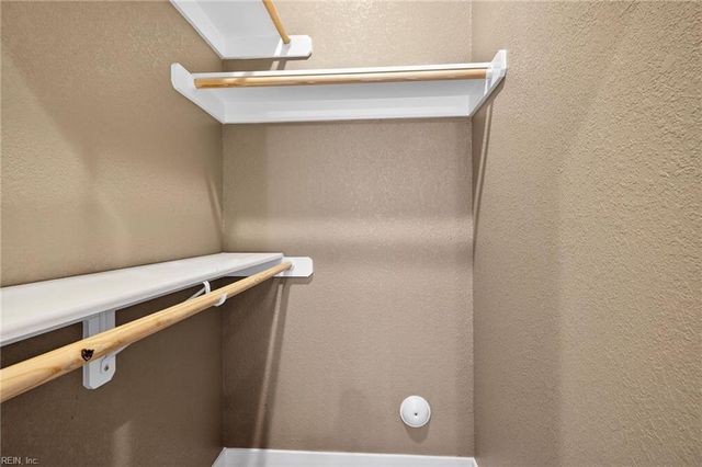 10176 Bank ST, Windsor, VA 23487