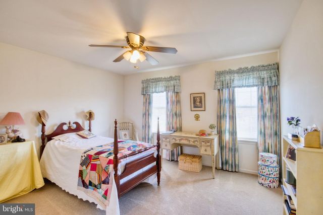 28 NORFOLK LN, Lebanon, PA 17042