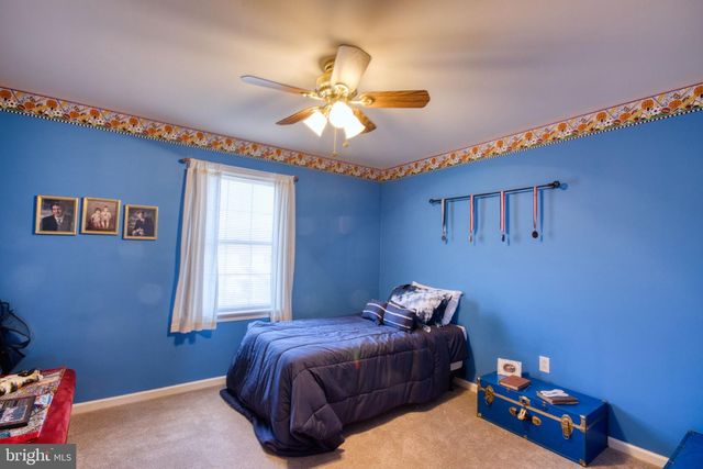 28 NORFOLK LN, Lebanon, PA 17042