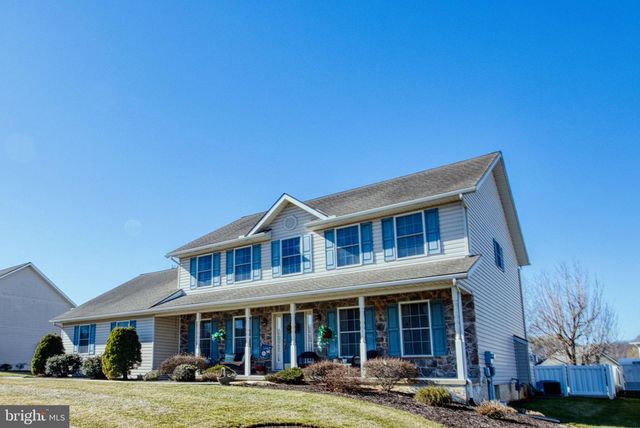 28 NORFOLK LN, Lebanon, PA 17042