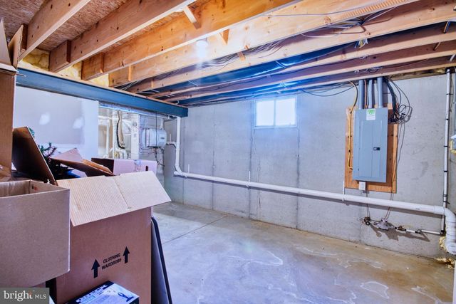 28 NORFOLK LN, Lebanon, PA 17042