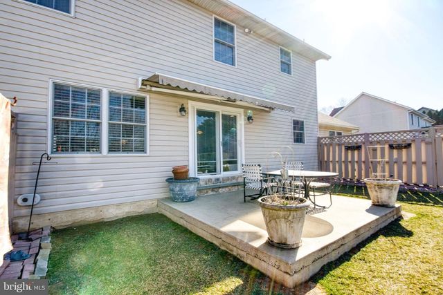 28 NORFOLK LN, Lebanon, PA 17042