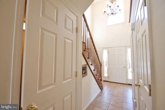 28 NORFOLK LN, Lebanon, PA 17042