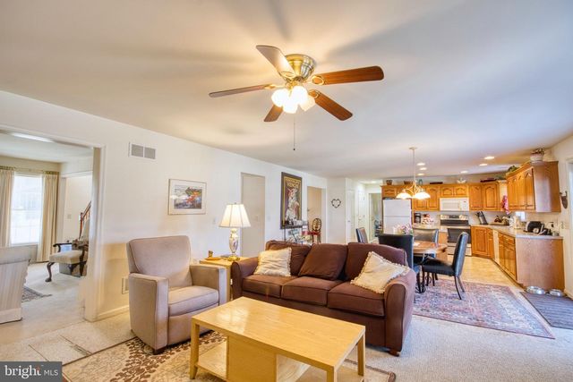 28 NORFOLK LN, Lebanon, PA 17042