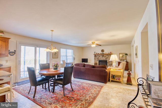 28 NORFOLK LN, Lebanon, PA 17042