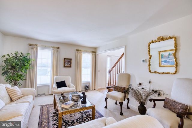 28 NORFOLK LN, Lebanon, PA 17042