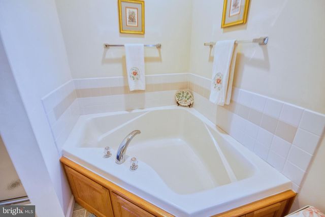 28 NORFOLK LN, Lebanon, PA 17042