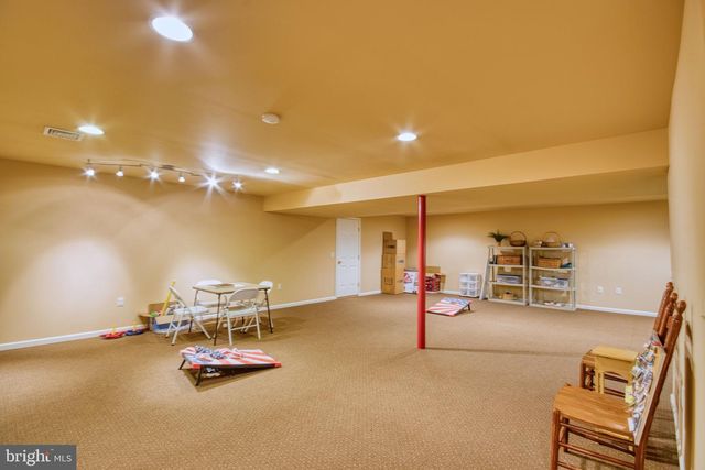 28 NORFOLK LN, Lebanon, PA 17042