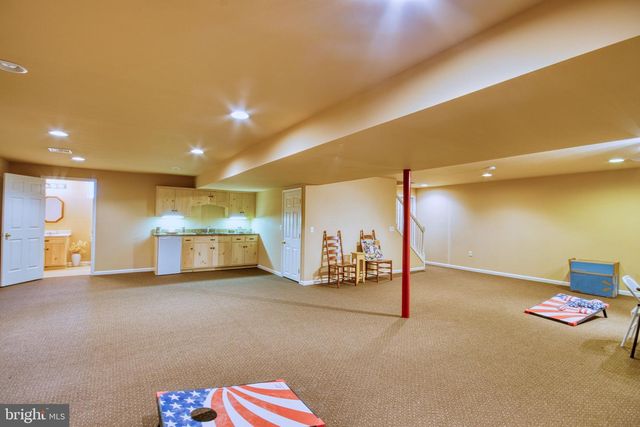 28 NORFOLK LN, Lebanon, PA 17042