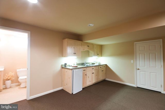 28 NORFOLK LN, Lebanon, PA 17042