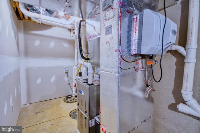 28 NORFOLK LN, Lebanon, PA 17042