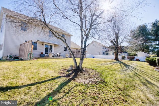 28 NORFOLK LN, Lebanon, PA 17042