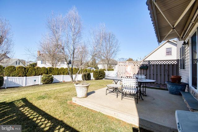 28 NORFOLK LN, Lebanon, PA 17042