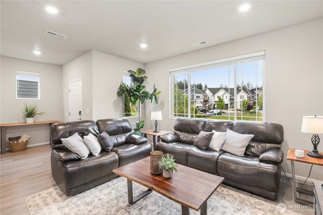 32828 SE Cottonwood Street, Black Diamond, WA 98010