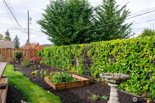 2723 Locust Avenue W, University Place, WA 98466