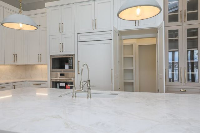 1132 Landing Pvt Ct, Gallatin, TN 37066